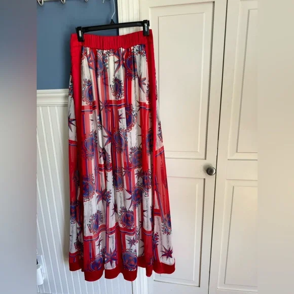 TOV Los Angeles Maxi skirt - Picture 2 of 2